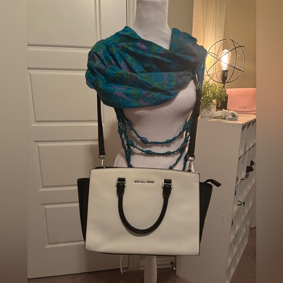 Michael Kors Selma Optic White/Black Satchel - Picture 1 of 6
